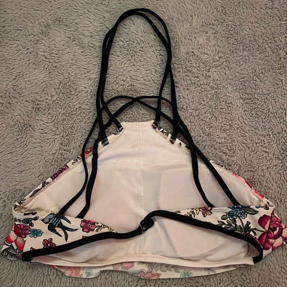 Aerie Floral Bikini Top with Black Accents - Picture 2 of 4